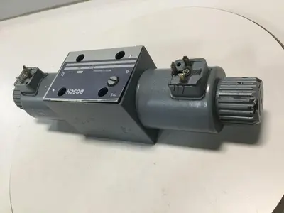 USED BOSCH 0 810 001 776
