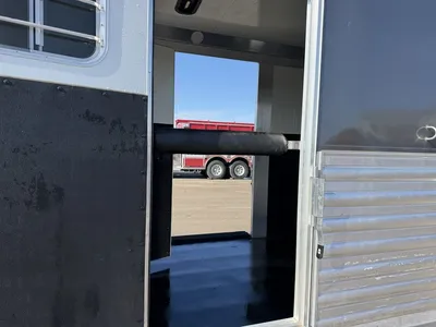 New | in-Stock 2025 4 STAR HORSE TRAILER Livestock Trailers Minnesota US | Carco Truck & Equipment #1513893