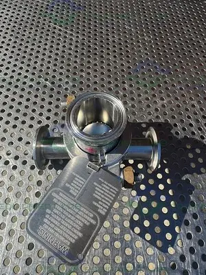 USED BS&B GR-C SAFETY HEAD 1 1/2" FITTING W/ 45 PSIG RUPTURE DISC, 1" TEE FITTING