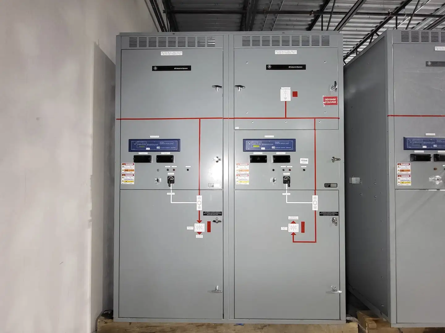 25kV 1200A 3ph Switchgear Unit w/ (2) Power Vac Breaker VB1 27.0-16-0