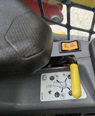 Used 2025 CATERPILLAR 255 Skid Steer Loaders Pennsylvania US | National Lift Equipment #1381023