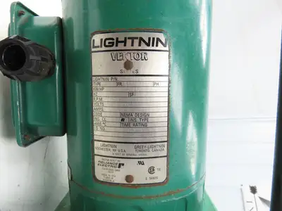Lightnin Vektor V1P18 Clamp Tank Mixer Agitator 3.5"x 36" Impeller .25Hp 3PH