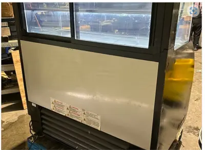 105-0064 Turbo Air Self Contained Dual Zone Refrigerated Display Case