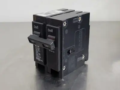 Used EATON CUTLER-HAMMER BR220 Switchgears British Columbia CA | Lenmark #238532