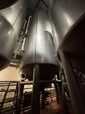 MUELLER 16,600 GALLON Stainless Steel Tanks | Perry Equipment (1)
