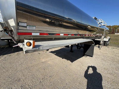 Used 2017 WALKER MILK TANKER TRAILER Tanker Trailers Michigan US | Miedema Asset Management Group #1709476