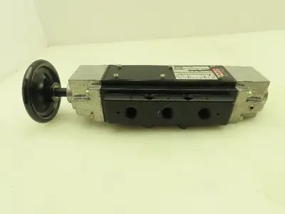 ARO Manual Pneumatic Hand Control Valve 5/2 Pos 4-Way 1/2"