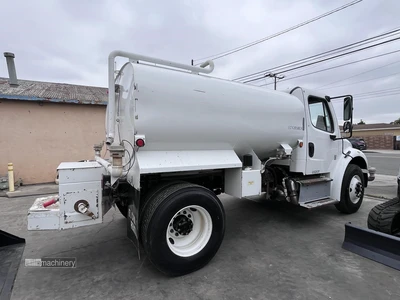Used 2017 FREIGHTLINER BUSINESS CLASS M2 106 Tanker trucks California US | Lillo Machinery #1403799