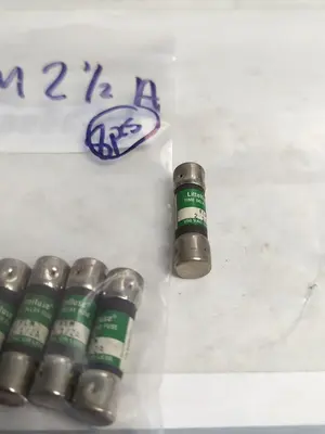 USED LITTELFUSE FLM-2-1/2