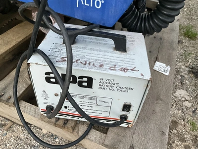 Used CLARKE ENCORE L2426 3300AH PADS Scrubbers Michigan US | Miedema Asset Management Group #1475690