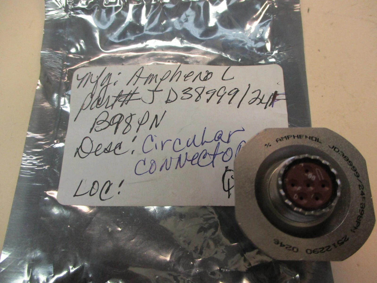 NEW Amphenol JD38999/24FB98PN