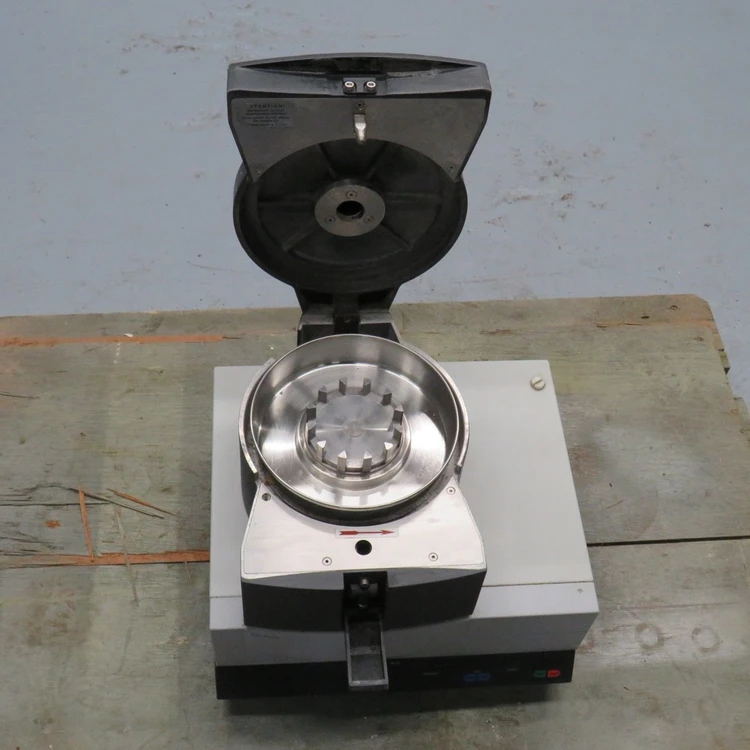 Used RETSCH ZM100 Mills / Grinders CZ | Perry Equipment #120339