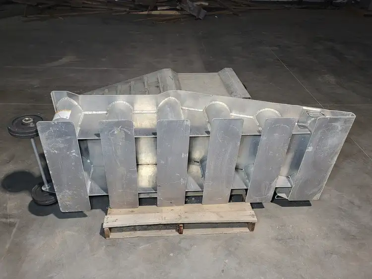 Used B&D MANUFACTURING _UNKNOWN_ Dock Levelers British Columbia CA | Lenmark #759261