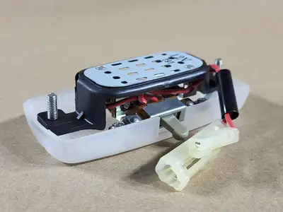 NEW TOYOTA GENUINE PARTS 82140-60050