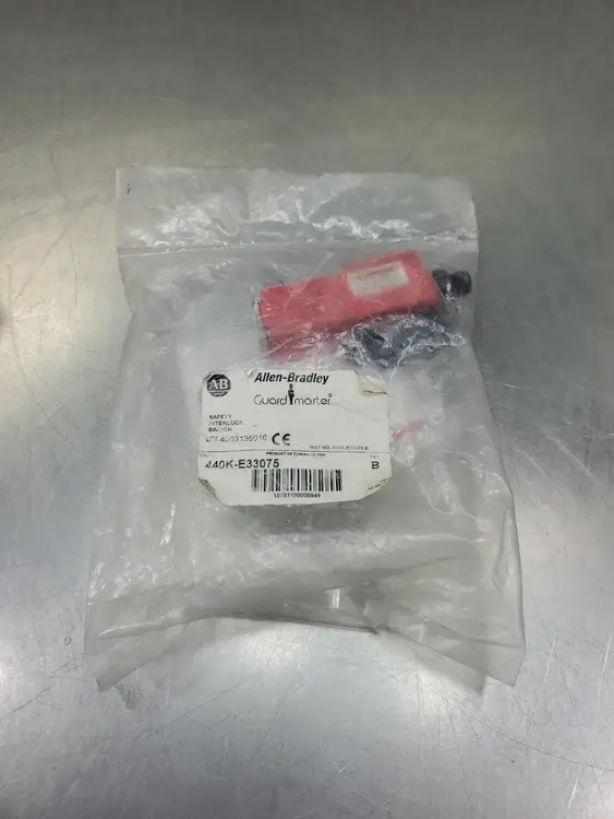 Used Allen-Bradley 440K-E33075 Ser B Safety Interlock Switch Relays & Switches South Carolina US | Palmetto Automation #1158344
