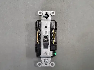 NEW HUBBELL DR15