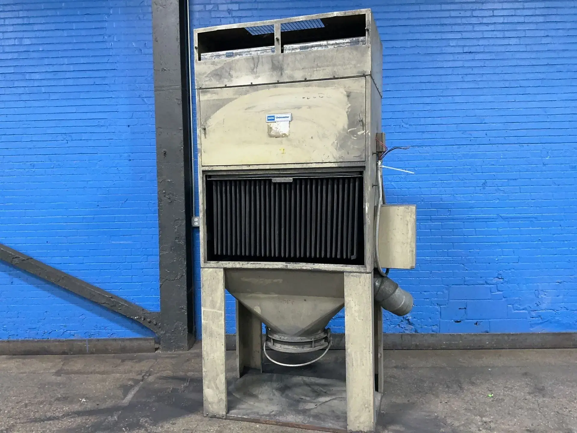 Used DCE UMA252G5SF Dust Collectors Ohio US | HGR 24 #1516930