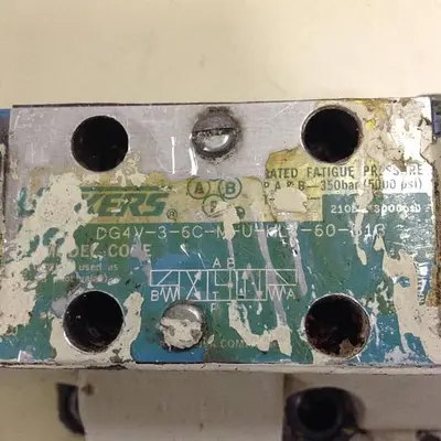 USED VICKERS DG4V-3-6C-M-U-HL7-60-B13