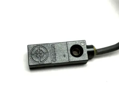 TL-W3MC2 | Omron  Inductive Proximity Sensor LOT OF 3 - Used