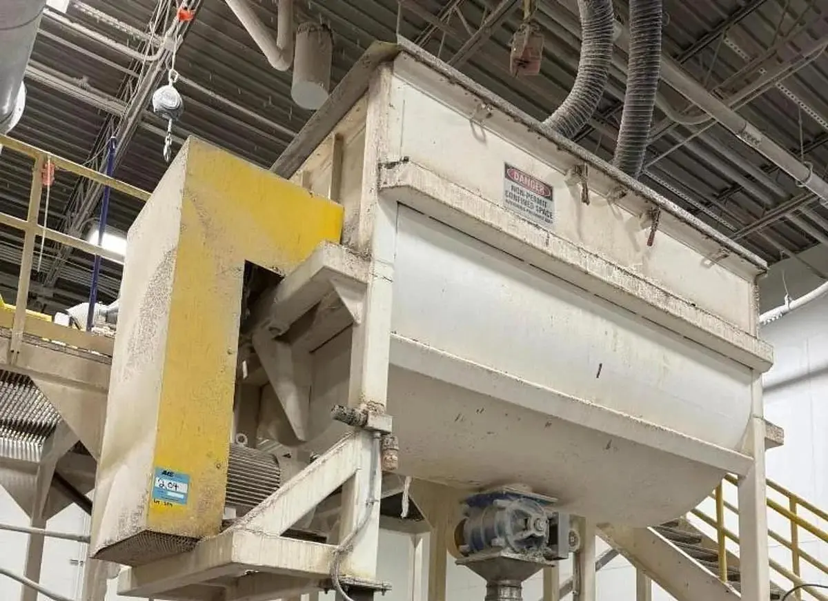 STAINLESS STEEL RIBBON BLENDER APPROXIMATELY 200 CUBIC FEET