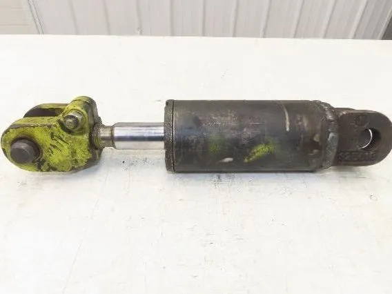 Hyster 325007 E50XL Tilt Cylinder From E50XL Forklift 2.5" Bore ~4" Stroke