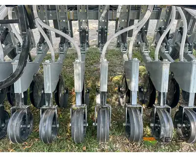 Used HINIKER _UNKNOWN_ Seeders Iowa US | Keast Enterprises #1360324