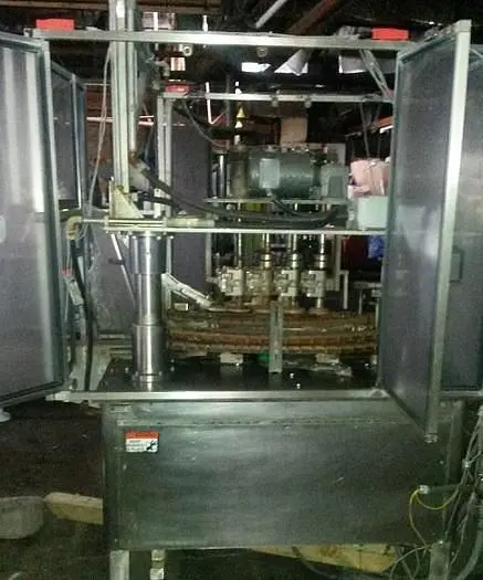 Used RESINA U41 BULK WATERFALL FEEDER Cappers Quill - Automatic Inline | Save on Equipment #420496