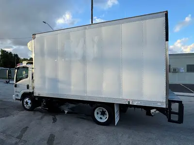 Used 2019 ISUZU NQR Reefer Trucks Florida US | Truck and Van Outlet #1509201