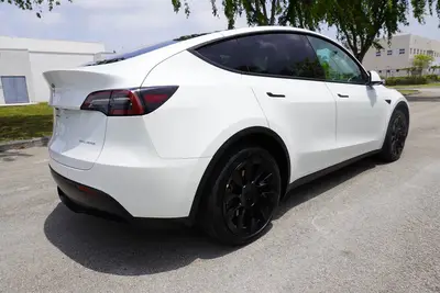 Used 2022 TESLA MODEL Y SUVs Florida US | Truck and Van Outlet #1509246