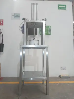 Pneumatic Cylinder Cutting Machine