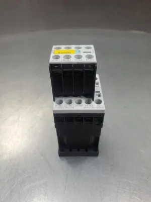 Siemens 3RH1131-1BB40 Contactor w/3RH1911-1FA40 Terminal. 4D-20