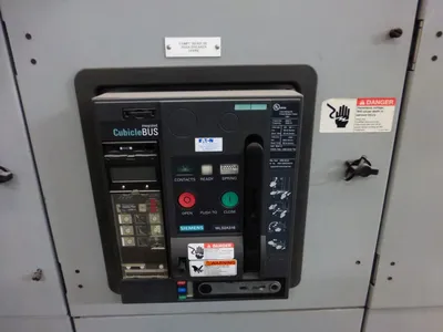 4000 Amp Siemens WL Switchgear, 7 Section, 4000/1600A Breakers,