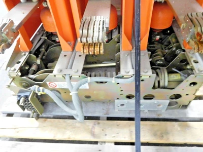 GE VB 7.2-500-3 Circuit Breakers | Equipment Recovery Corp. (6)