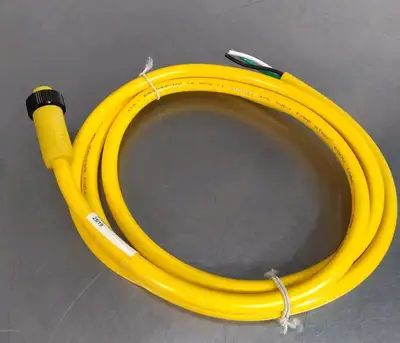 Brad Harrison W80600 3-PIN Single and female cord Loc5E14