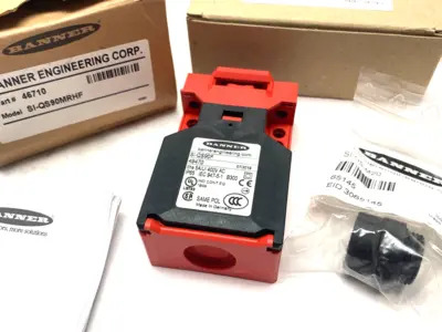USED BANNER ENGINEERING COMPACT FLAT-PACK SAFETY SWITCH HORIZONTAL RADIUS