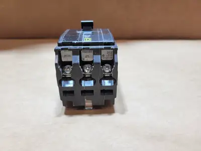 USED SQUARE D QO325