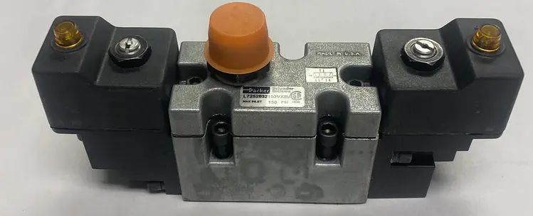 New | in-Stock PARKER L7252832153VXBA Solenoid Valves Ohio US | Surplus Asset Holdings #1247373