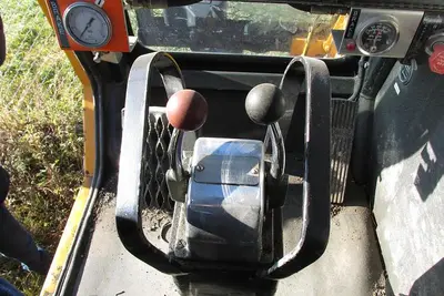 Used 2002 HICO HT10 WT Crawler Carriers & Dumpers Manitoba CA | Conquest Truck & Auto Sales #1421352