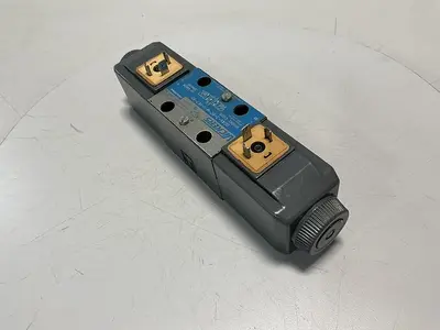 USED VICKERS DG4V-3-6C-M-U-HL7-60