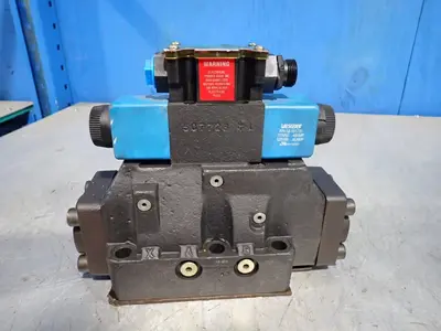 USED VICKERS DG5S82NMFPA5WLB530