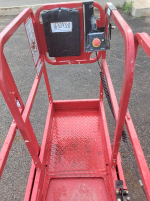 USED 2023 MEC 1330SE