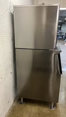 Used Hoshizaki Used 22" Hoshizaki F-801MWJ-C Water Cooled Nugget Ice Machine With 300lb Bin - 115V - JJ Ice Machines Illinois US | Falcon Restaurant Supply #1373519