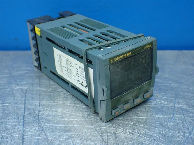 Used EUROTHERM 2216E/AL/VH/R1/R1/RF/2YM/ENG/XXXXX/EU0523 Temperature Controls Ohio US | HGR 24 #802932