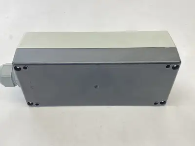 USED SIEMENS 4-BUTTON ENCLOSURE