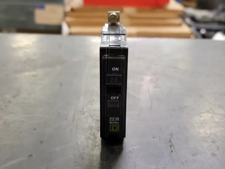 Used SQUARE D QOB120 Switchgears British Columbia CA | Lenmark #241722