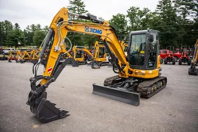 USED 2022 XCMG XE55U