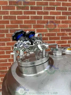 USED PRECISION STAINLESS 600 LITER STAINLESS STEEL JACKETED REACTOR 45 PSI