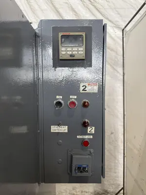 30" X 30" INDUSTRIAL OVEN W/ HONEYWELL CONTROL. STOCK # 0235925.