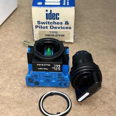 (1) IDEC HW1L-M2F11QDG-24V (1) HW1S-2TF20,(1) HW4B-V4F11-R  NIB