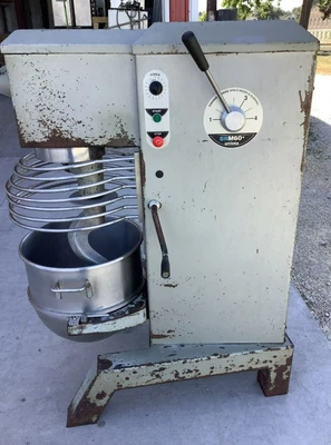 152-0207 Univex SRM60 60 Quart Mixer
